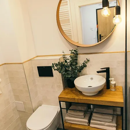 Uroczy Belle View Jacuzzi Sauny Centrum שצ'קלארסקה פוראובה