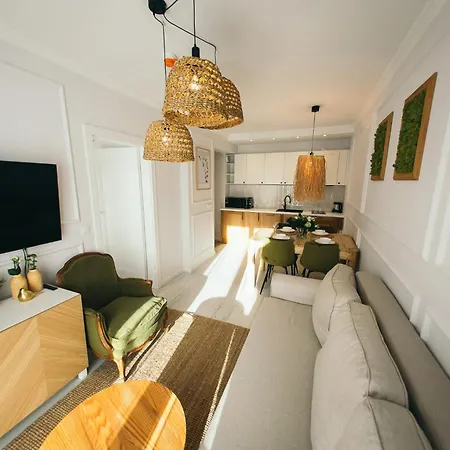 Uroczy Belle View Jacuzzi Sauny Centrum שצ'קלארסקה פוראובה