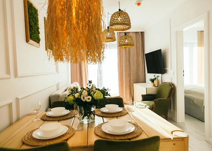 Uroczy Belle View Jacuzzi Sauny Apartment *